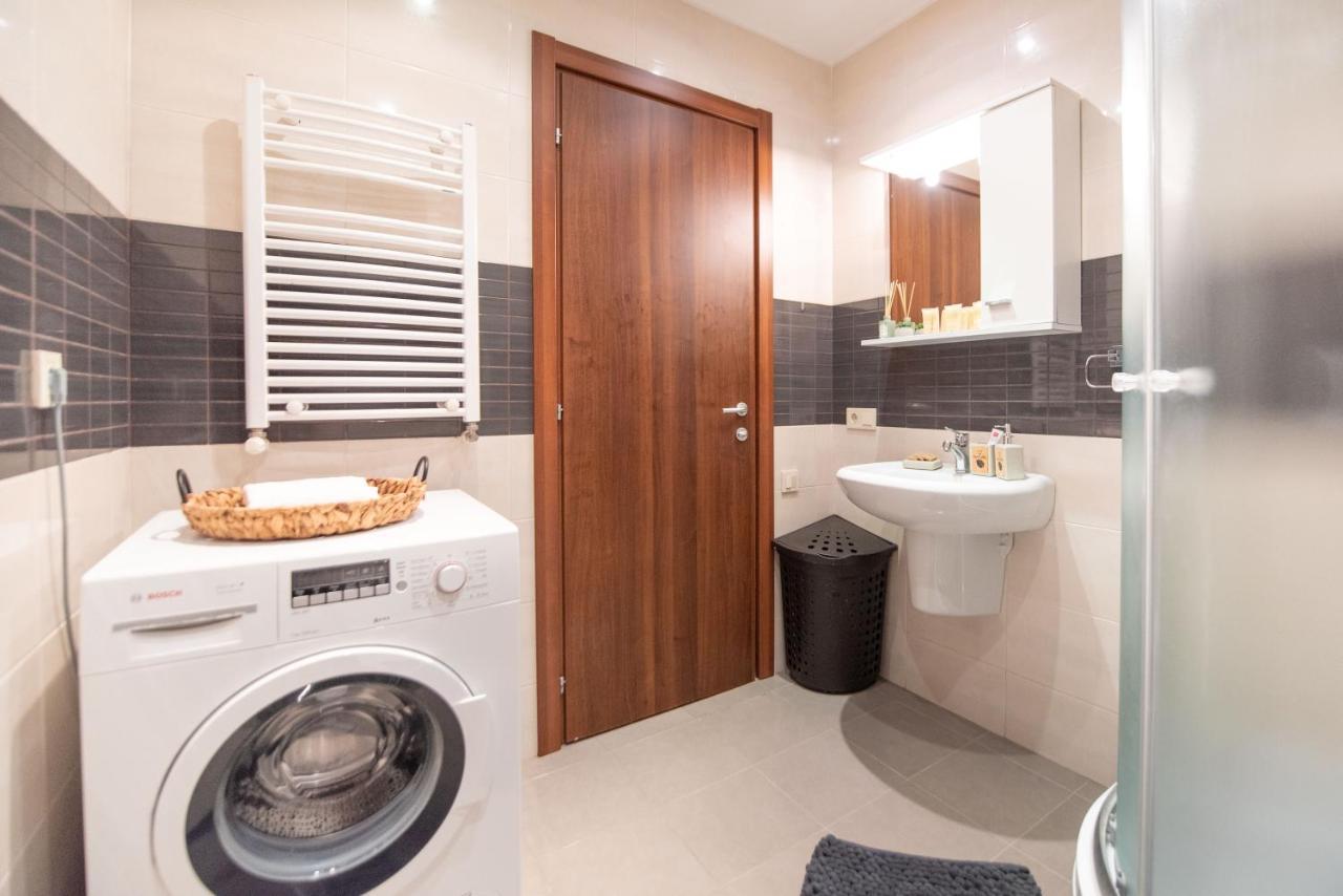 Gg Home - Cozy 2-Bedroom Apartment On Givi Kartozia Tbilisi Exteriér fotografie
