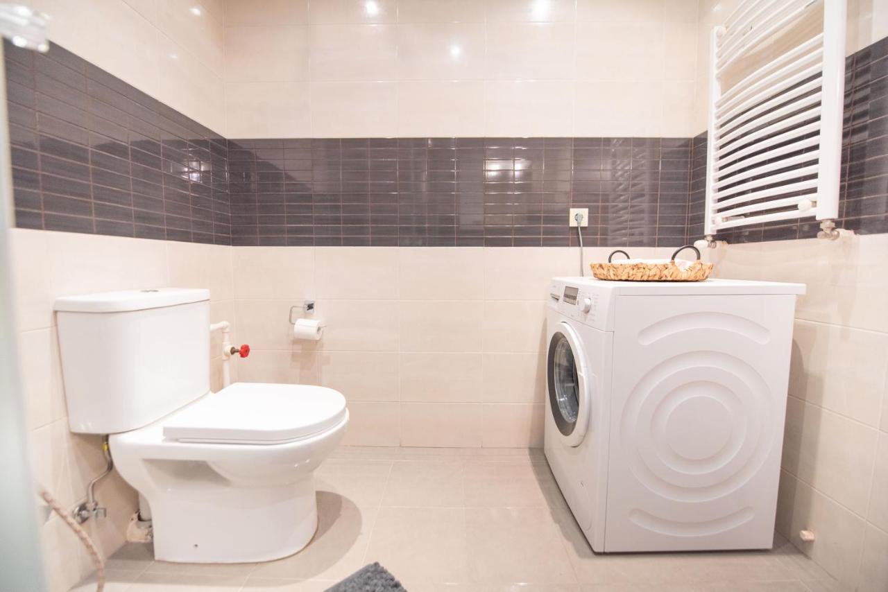 Gg Home - Cozy 2-Bedroom Apartment On Givi Kartozia Tbilisi Exteriér fotografie