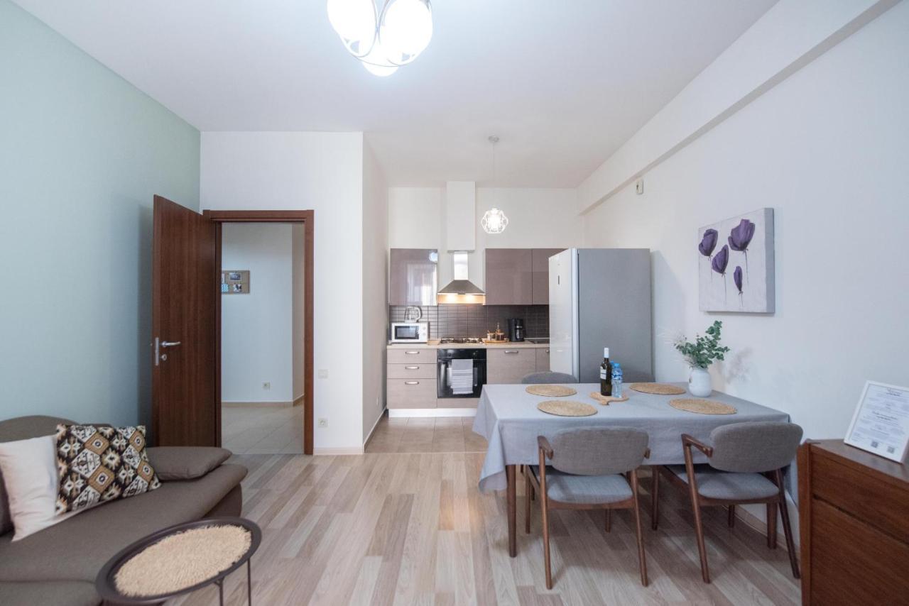 Gg Home - Cozy 2-Bedroom Apartment On Givi Kartozia Tbilisi Exteriér fotografie